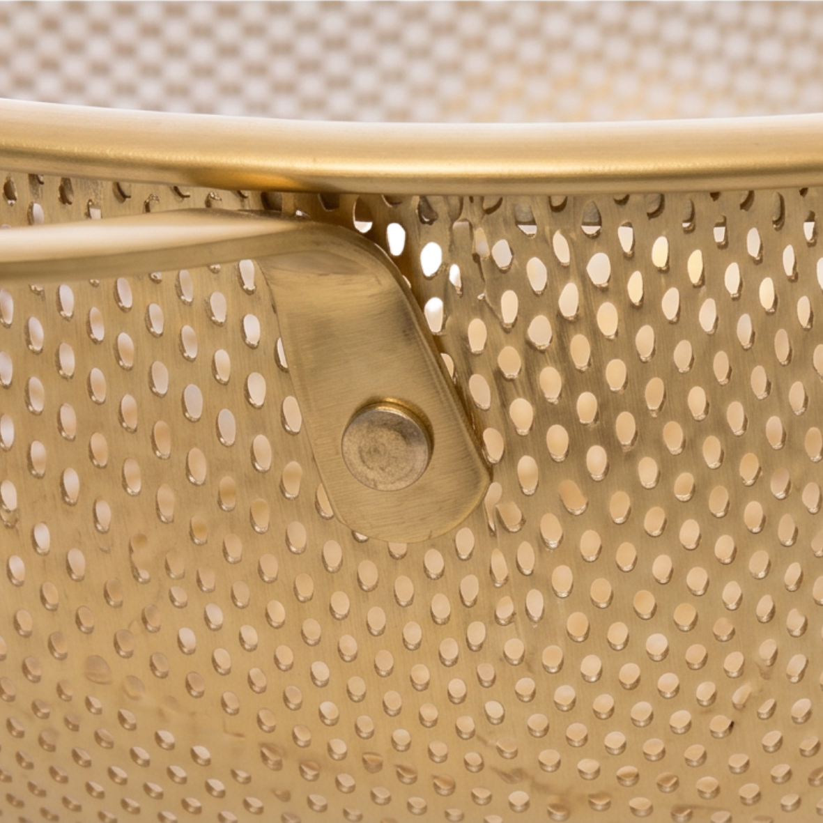 Golden Round stainless steel strainer with golden handles